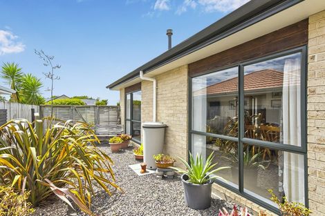 Photo of property in 44 Hadleigh Court, Paraparaumu, 5032