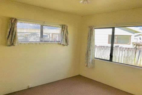 Photo of property in 1/29 Aeronautic Road, Takanini, 2112