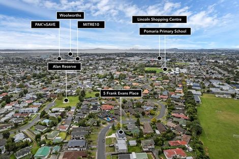 Photo of property in 5 Frank Evans Place, Henderson, Auckland, 0610