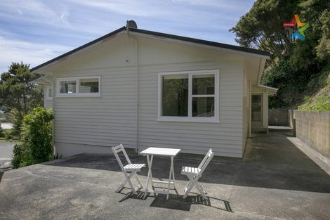 Photo of property in 6 Volkner Grove, Waterloo, Lower Hutt, 5011