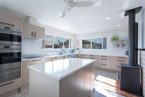 Photo of property in 6 Waimea West Road, Brightwater, 7022