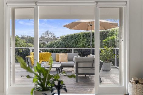 Photo of property in 57 Kurnell Drive, Botany Downs, Auckland, 2010