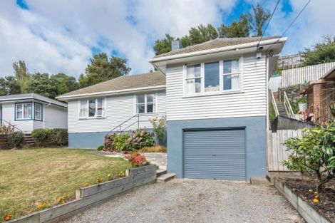 Photo of property in 49 Kiwi Crescent, Tawa, Wellington, 5028