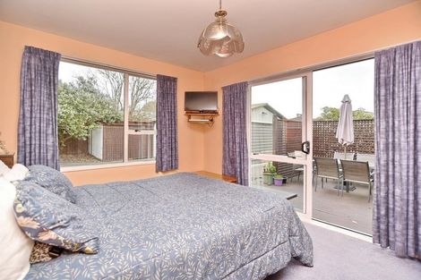 Photo of property in 50 Solomon Avenue, Redwood, Christchurch, 8051