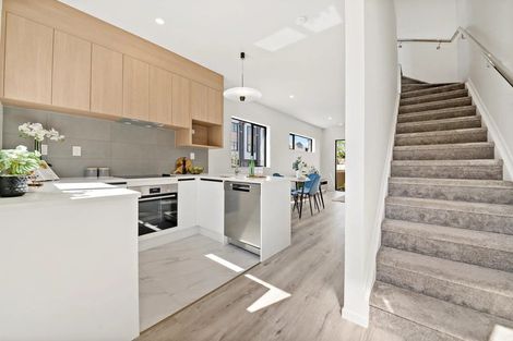 Photo of property in 9 Hokoteta Street, Mount Wellington, Auckland, 1062