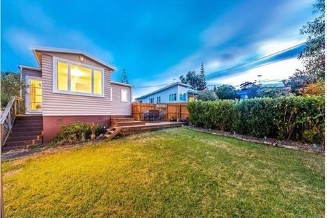 Photo of property in 70 Forrest Hill Road, Forrest Hill, Auckland, 0620