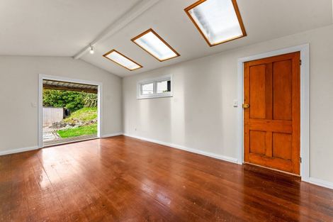 Photo of property in 379 Muriwai Road, Waimauku, 0881