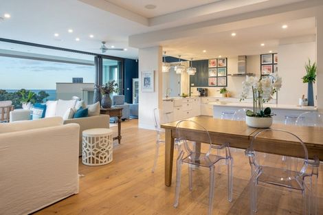 Photo of property in 2/214a Lake Road, Hauraki, Auckland, 0622