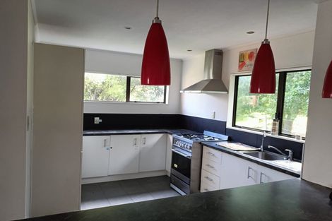 Photo of property in 2/24 Janese Place, Weymouth, Auckland, 2103