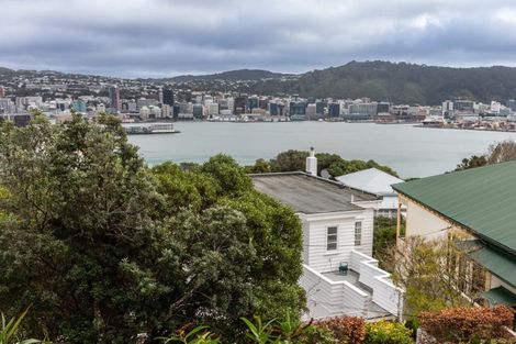 Photo of property in 29a Grass Street, Roseneath, Wellington, 6011