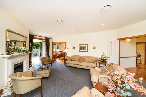 Photo of property in 5 Waicola Drive, Fitzherbert, Palmerston North, 4471