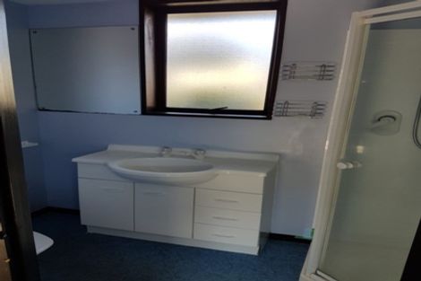 Photo of property in 48 Bellingham Place, Avonhead, Christchurch, 8042