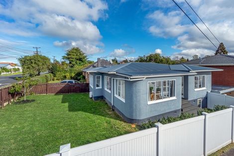 Photo of property in 1/72 Lynwood Road, New Lynn, Auckland, 0600