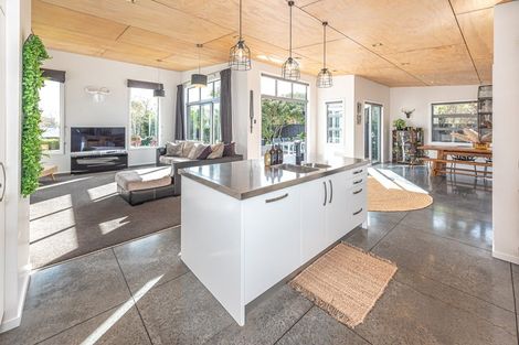 Photo of property in 9 Lithgow Drive, Otamatea, Whanganui, 4500