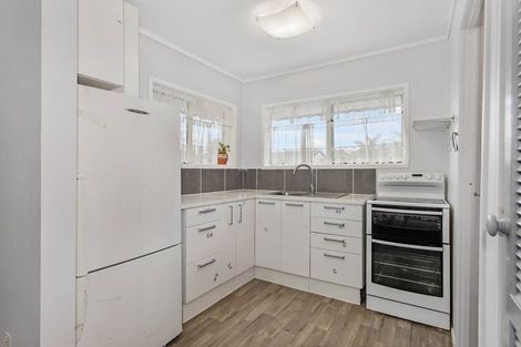 Photo of property in 10/126 Lynwood Road, New Lynn, Auckland, 0600