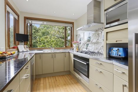 Photo of property in 10 Sandford Street, Campbells Bay, Auckland, 0630