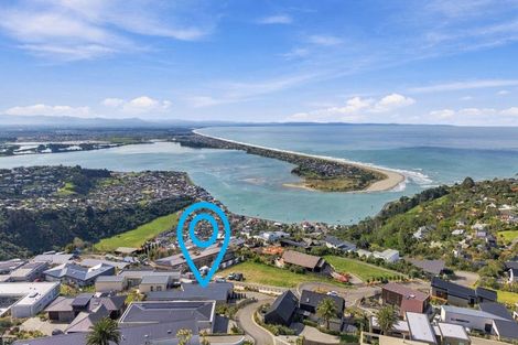 Photo of property in 19 Rauhea Lane, Clifton, Christchurch, 8081