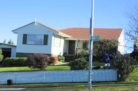 Photo of property in 11 Everglade Drive, Goodwood Heights, Auckland, 2105