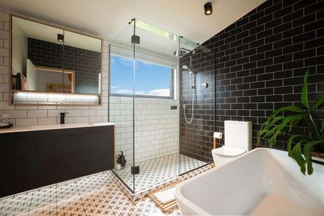 Photo of property in 6 Soudley Court, Jacks Point, Queenstown, 9371