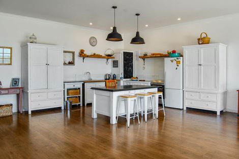 Photo of property in 1470 Oneriri Road, Kaiwaka, 0573