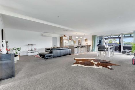 Photo of property in 20 Roseberry Place, Whitianga, 3510