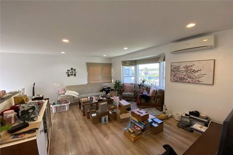 Photo of property in 21 Caribbean Drive, Unsworth Heights, Auckland, 0632