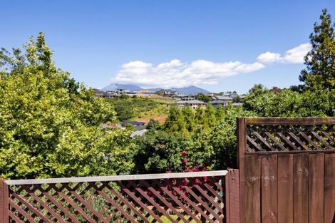 Photo of property in 77 Omata Road, Marfell, New Plymouth, 4310