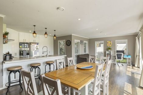 Photo of property in 5 Keene Drive, Bell Block, New Plymouth, 4312