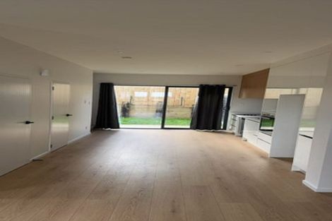 Photo of property in 62c Triangle Road, Massey, Auckland, 0614