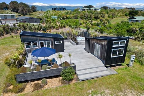 Photo of property in 47 Reay Mackay Grove, Waikawa Beach, Levin, 5573