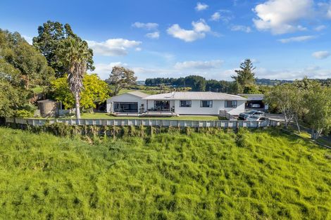 Photo of property in 278 Upper Orewa Road, Wainui, Silverdale, 0992