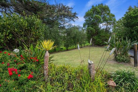 Photo of property in 59a Lonely Road, Fairview Heights, Auckland, 0632