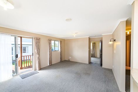 Photo of property in 44 Kaimanawa Street, Kelvin Grove, Palmerston North, 4414