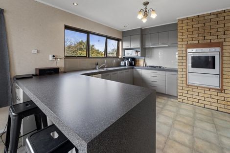 Photo of property in 16 Williams Drive, Te Puke, 3119