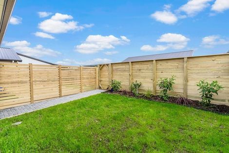 Photo of property in 15a Tributary Parade, Karaka, Papakura, 2113