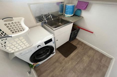 Photo of property in 2/91 Lynwood Road, New Lynn, Auckland, 0600