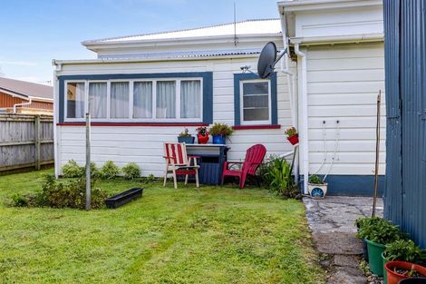 Photo of property in 49 Egmont Street, Hawera, 4610
