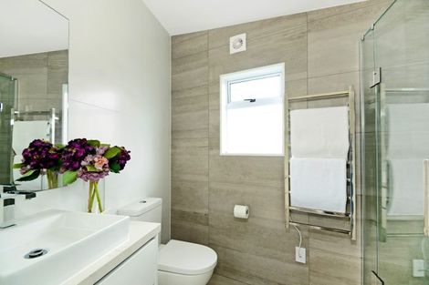 Photo of property in 15 Beacon Avenue, Campbells Bay, Auckland, 0630