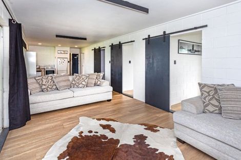 Photo of property in 320 Ocean Road, Whangamata, 3620