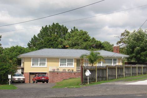 Photo of property in 25 Beaubank Road, Kelston, Auckland, 0602