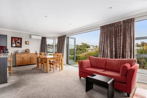 Photo of property in 114 Navigation Drive, Whitby, Porirua, 5024