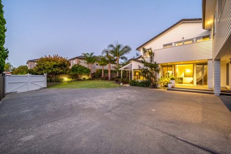 Photo of property in 53 Manor Park, Sunnyhills, Auckland, 2010