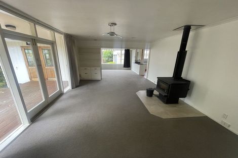 Photo of property in 2 Ilfracombe Place, Burnside, Christchurch, 8053