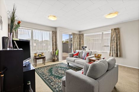 Photo of property in 1/5 Somerset Place, Taradale, Napier, 4112