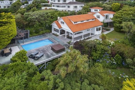 Photo of property in 17 Beere Haven Road, Seatoun, Wellington, 6022