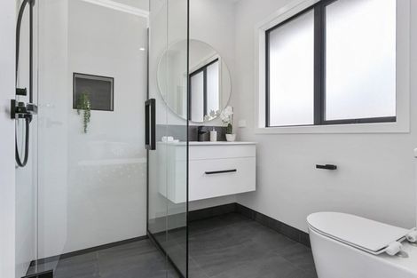 Photo of property in 3/213 Thornton Road, Cambridge, 3434