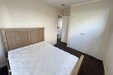 Photo of property in 18 Wilkinson Way, Browns Bay, Auckland, 0630