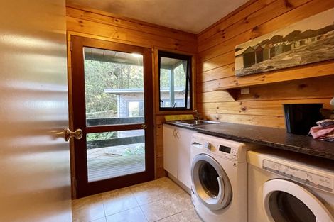 Photo of property in 25 Emlyn Place, Torbay, Auckland, 0630