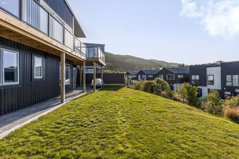 Photo of property in 32 Hokioi Drive, Kenepuru, Porirua, 5022