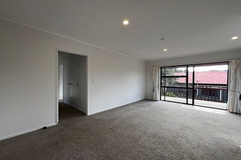 Photo of property in 1a Romulus Place, Totara Vale, Auckland, 0629